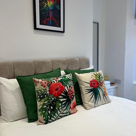2025 Award Winner Liverpool Cherry House - 4 Bedrooms Ngoại thất bức ảnh