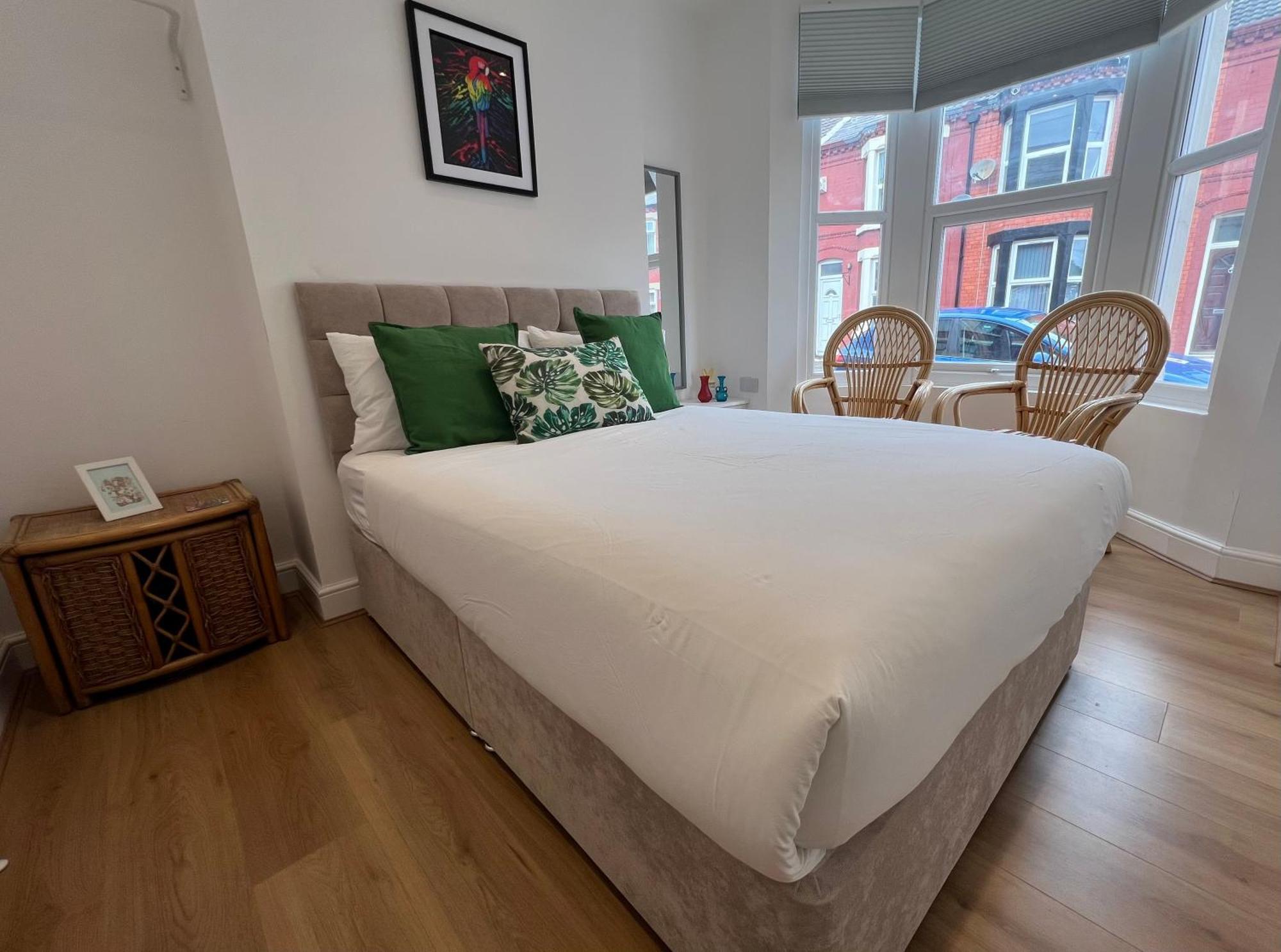 2025 Award Winner Liverpool Cherry House - 4 Bedrooms Ngoại thất bức ảnh